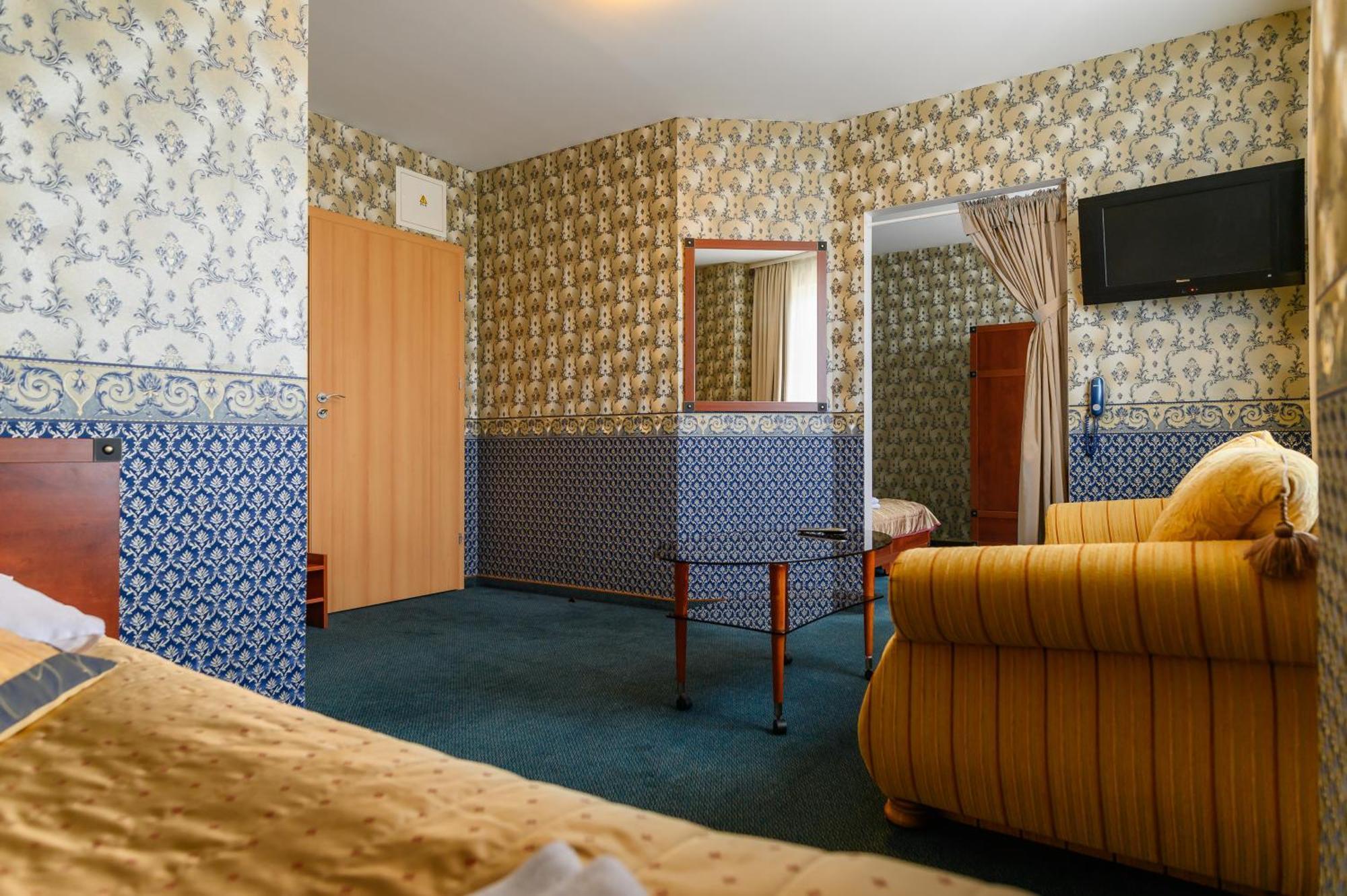 Hotel Synet Mažeikiai Eksteriør billede