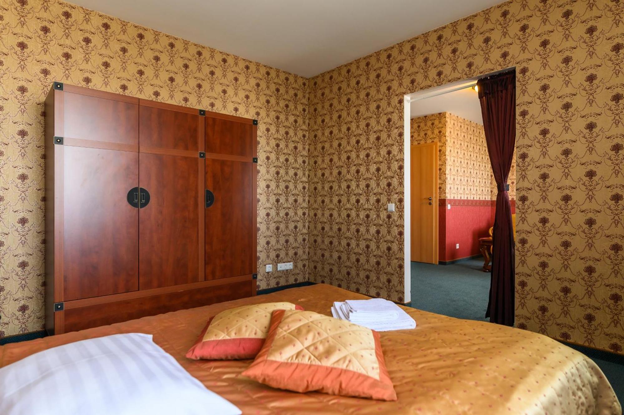 Hotel Synet Mažeikiai Eksteriør billede