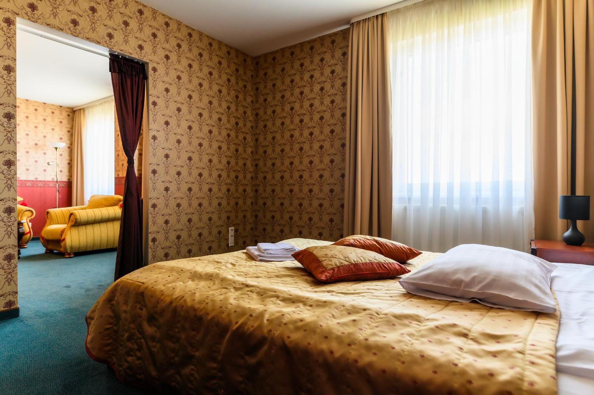 Hotel Synet Mažeikiai Eksteriør billede